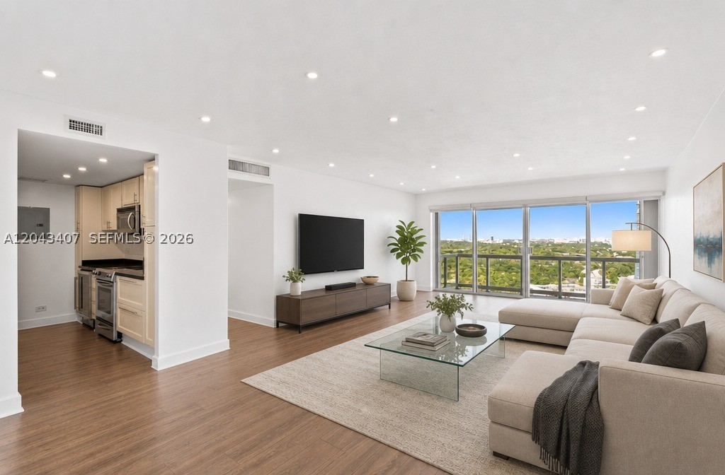 2451 Brickell Ave PHL