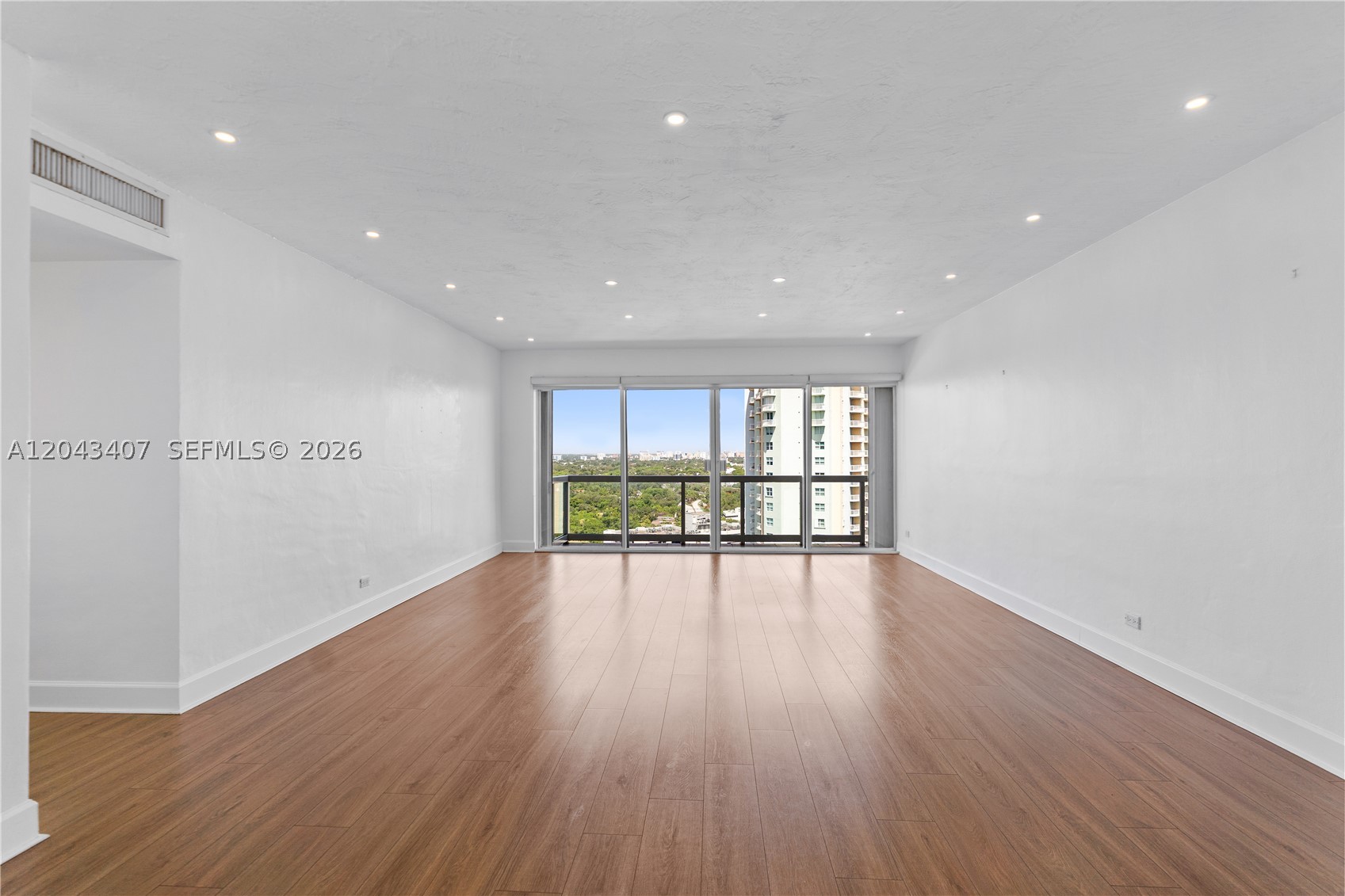 2451 Brickell Ave PHL