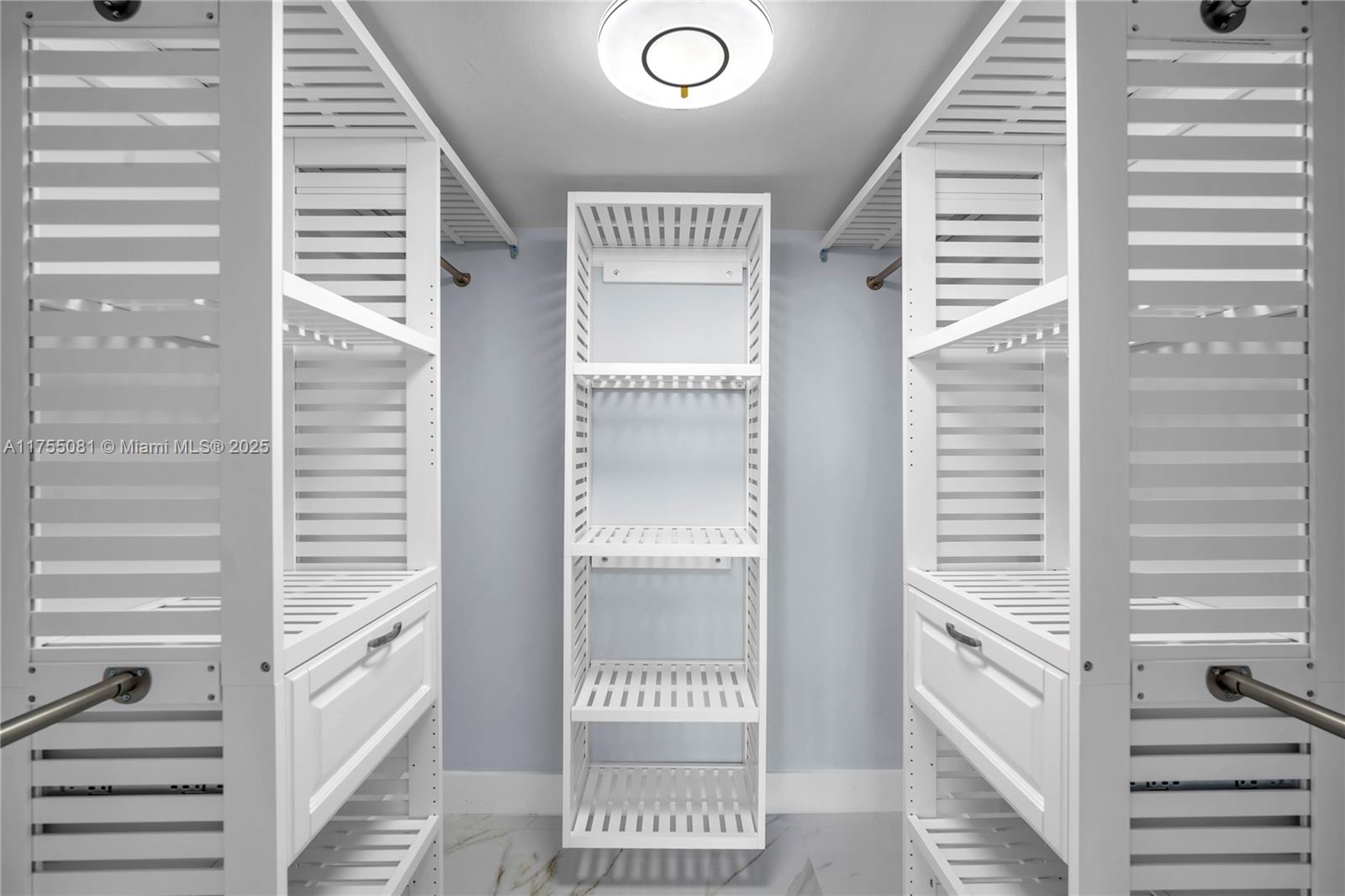 PALM BEACH HOUSE CONDO - Residential