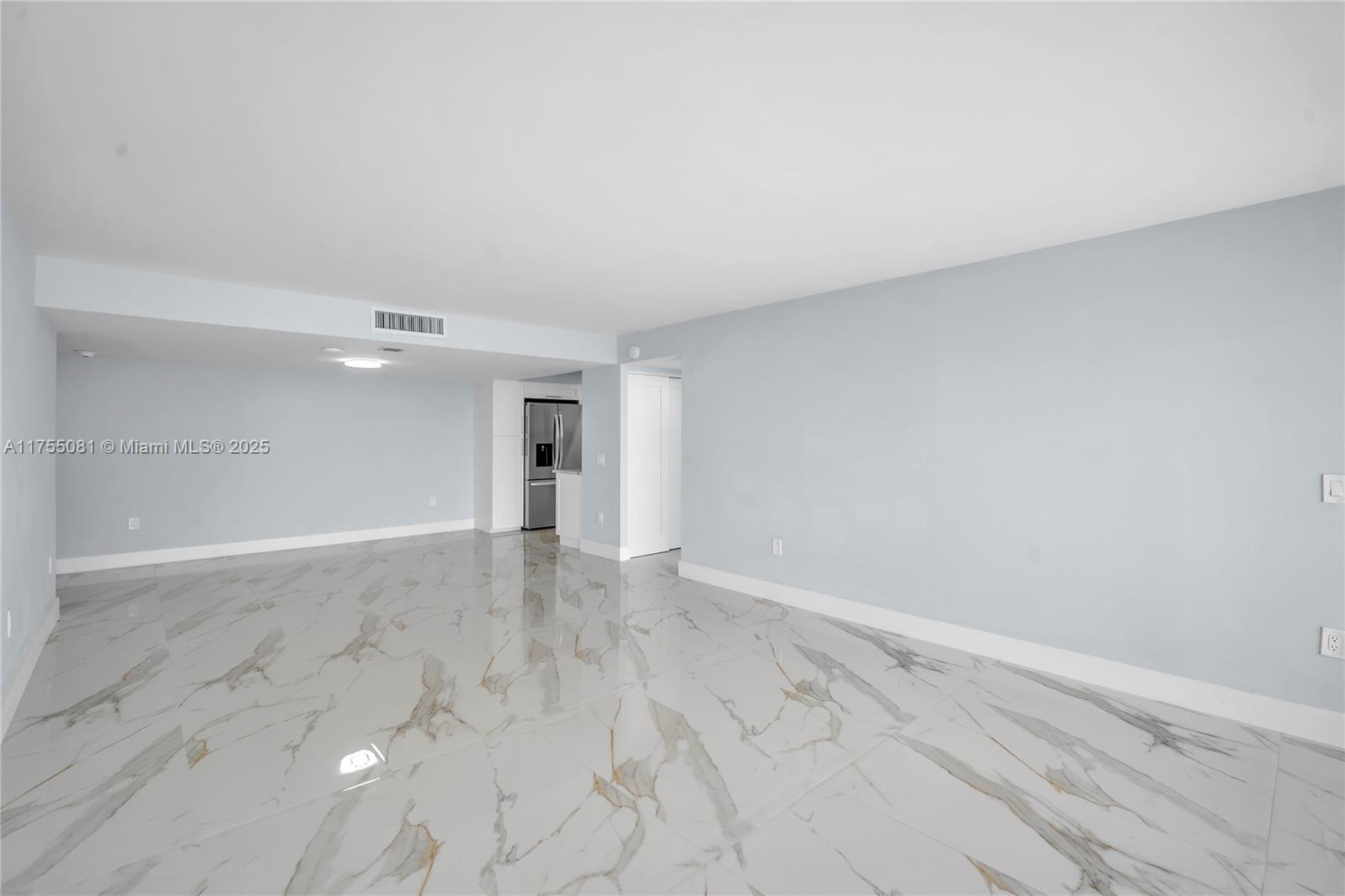 PALM BEACH HOUSE CONDO - Residential