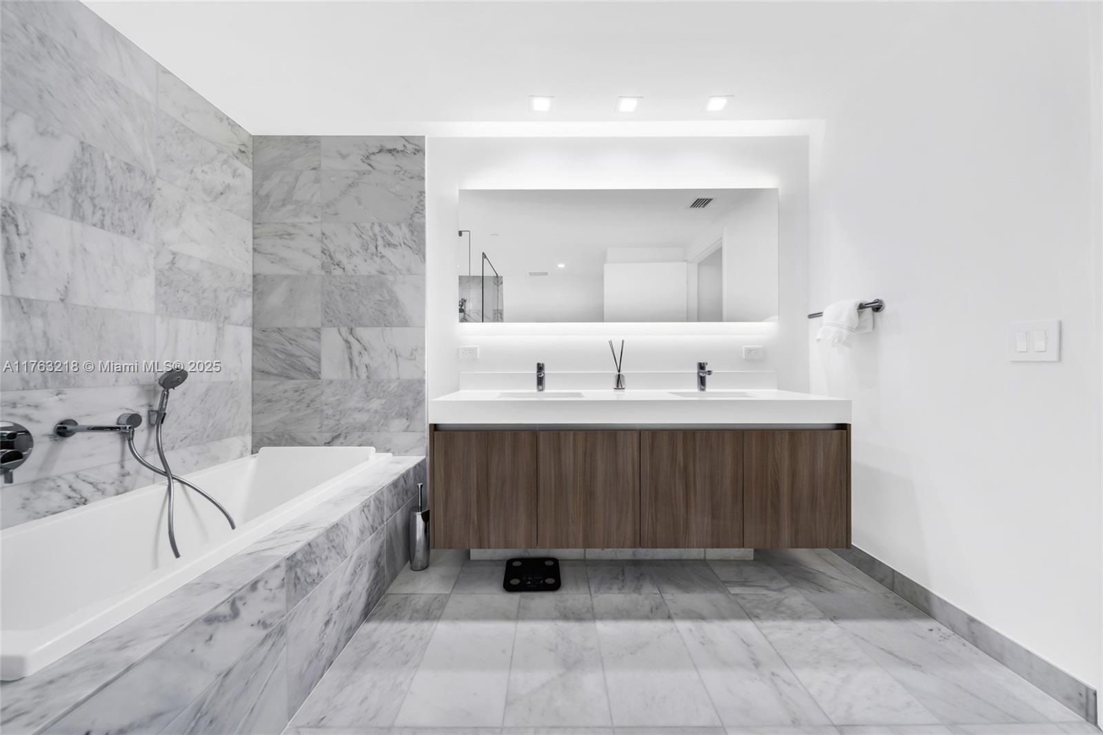 TIFFANY HOUSE CONDO - Residential Lease