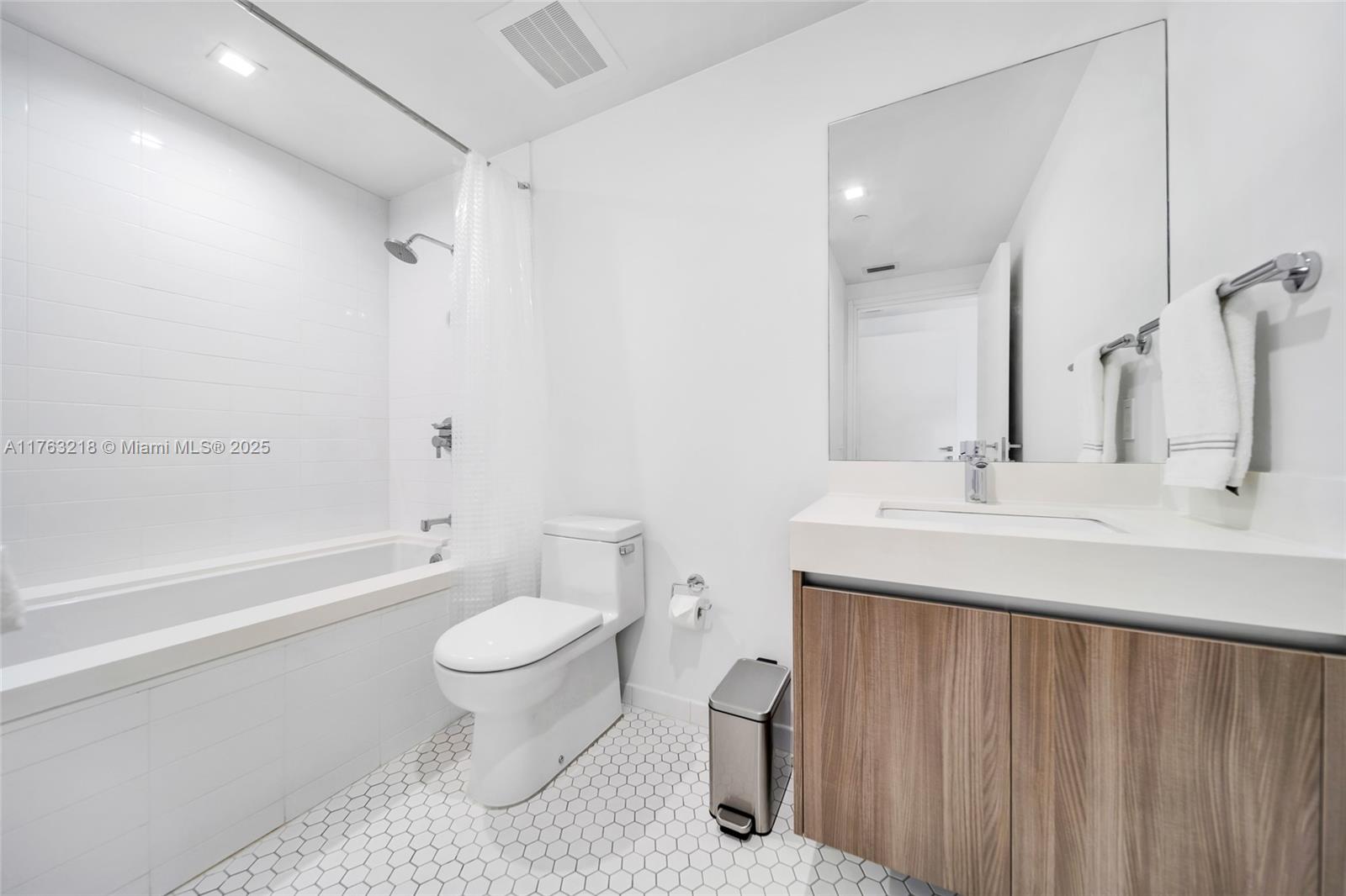 TIFFANY HOUSE CONDO - Residential Lease
