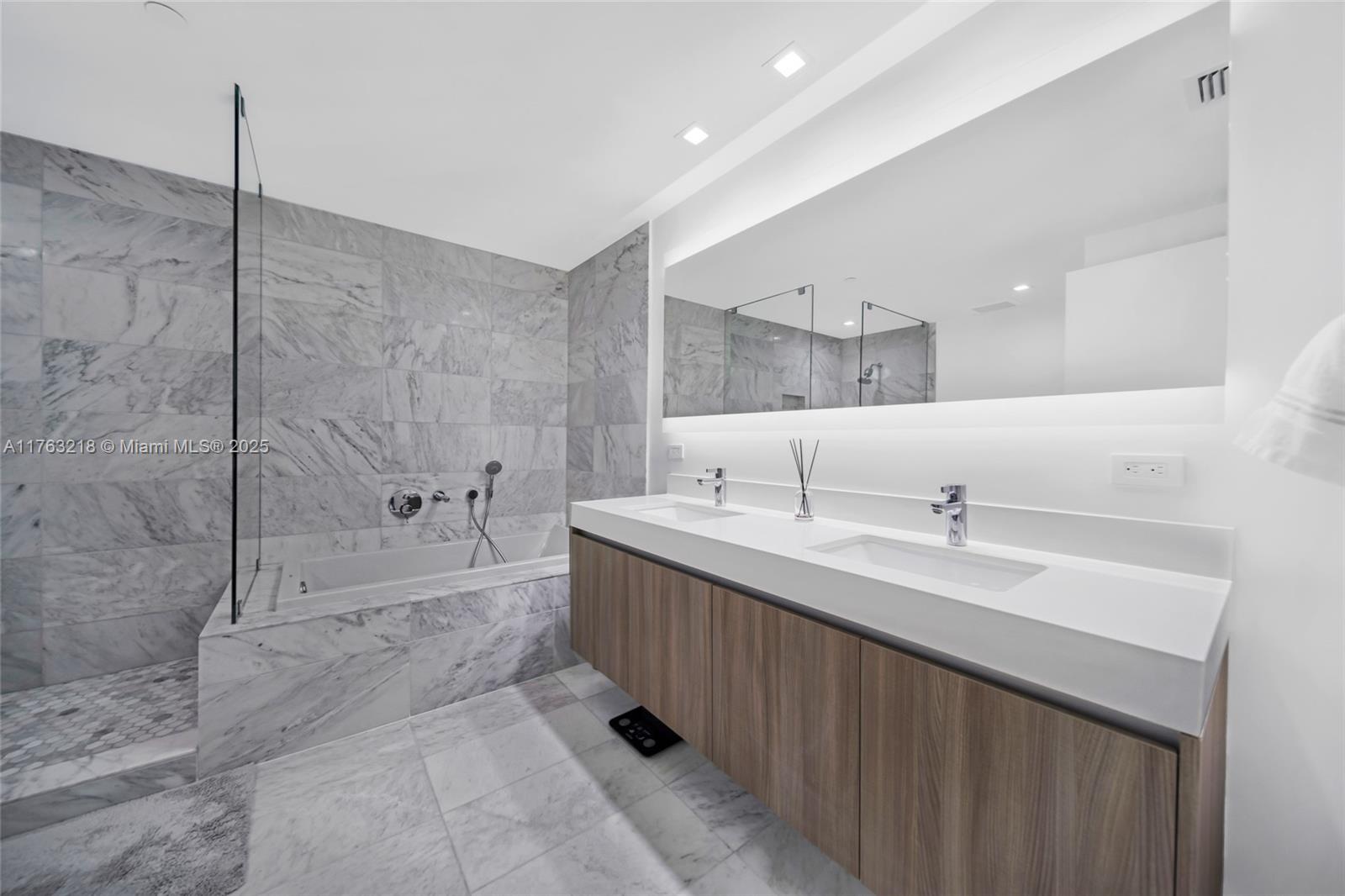 TIFFANY HOUSE CONDO - Residential Lease