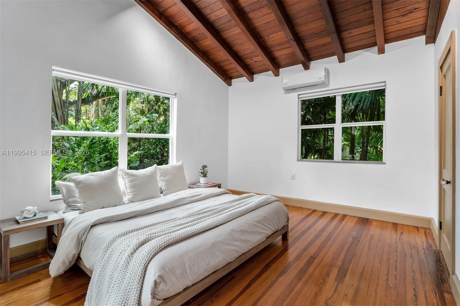 LA GORCE GOLF SUB - Residential Lease