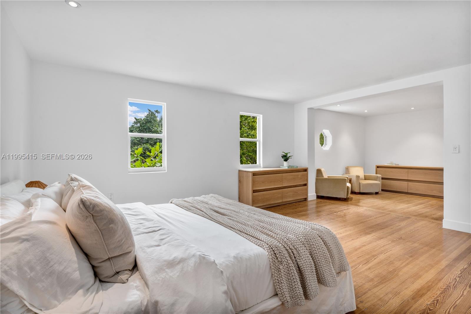 LA GORCE GOLF SUB - Residential Lease