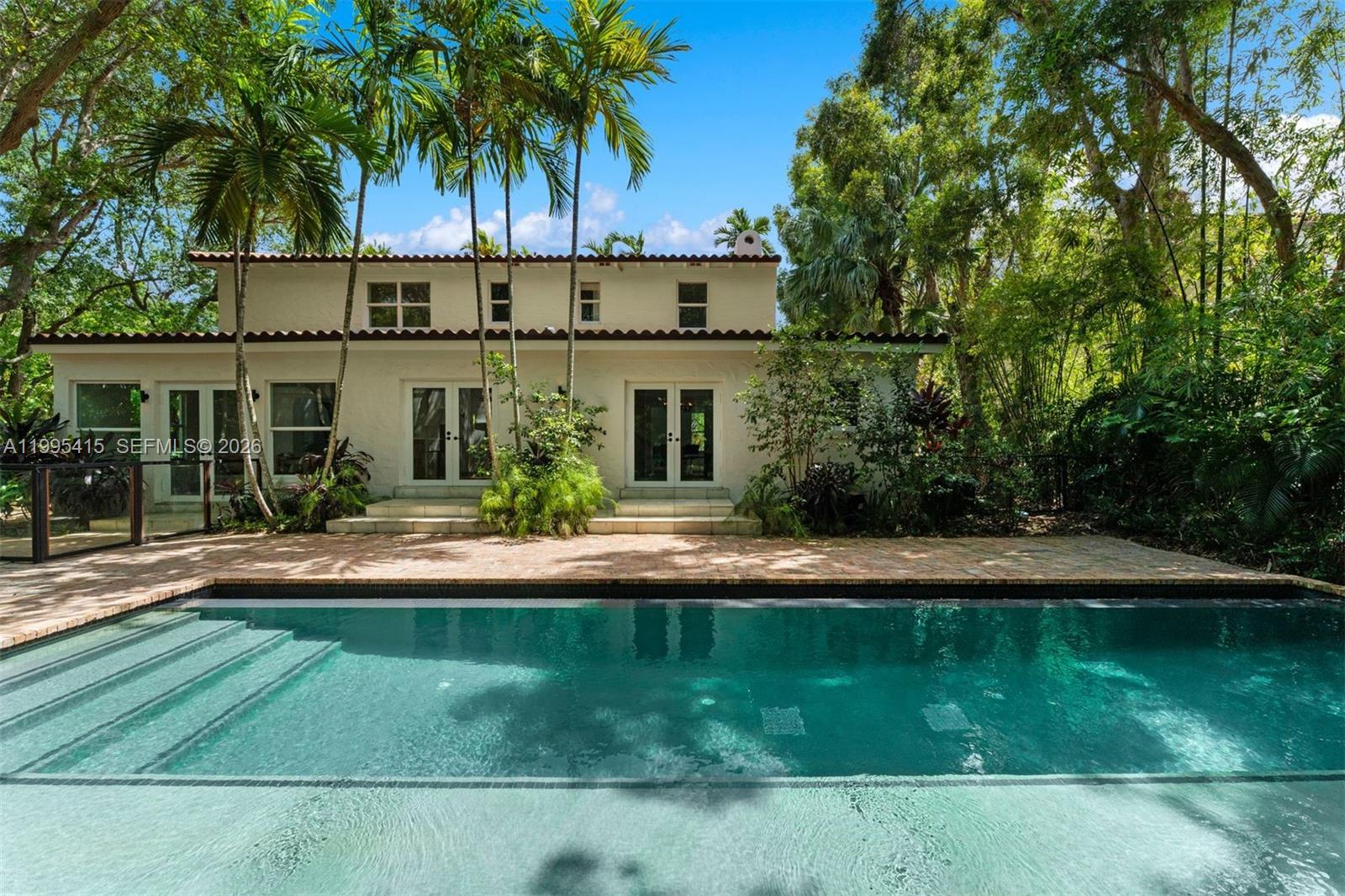 LA GORCE GOLF SUB - Residential Lease