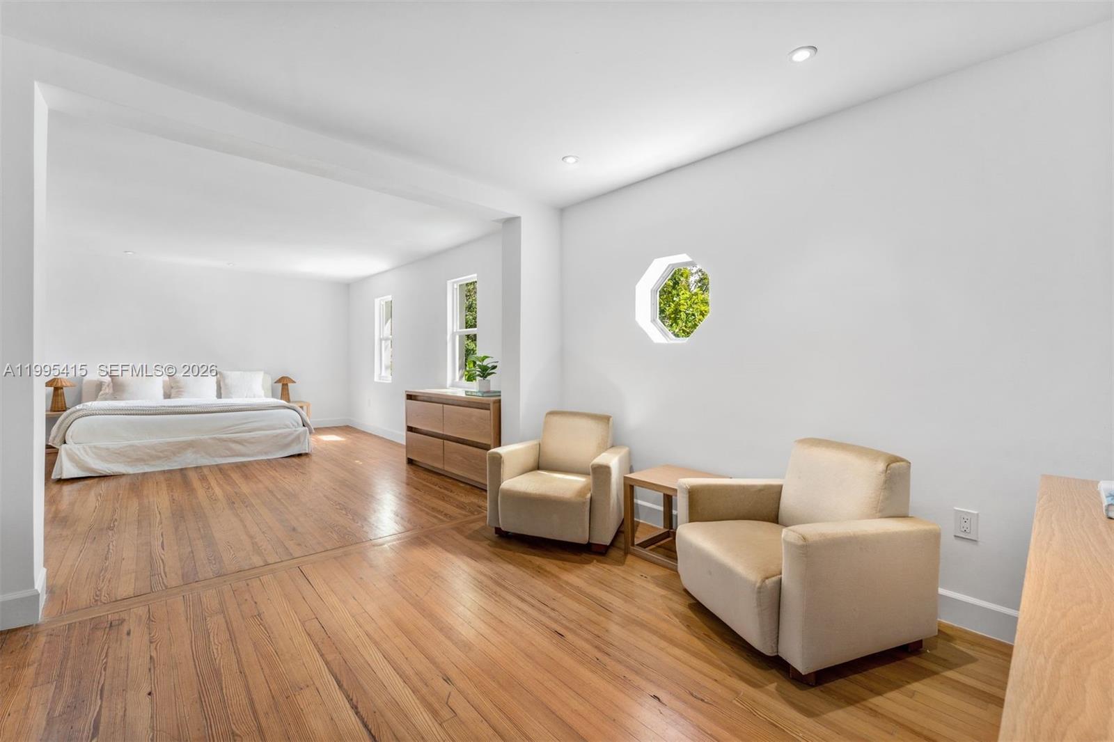 LA GORCE GOLF SUB - Residential Lease