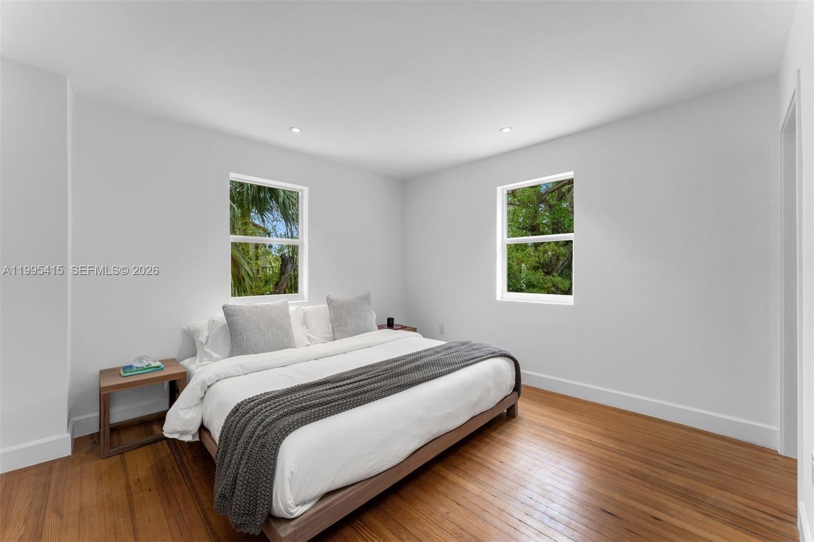 LA GORCE GOLF SUB - Residential Lease