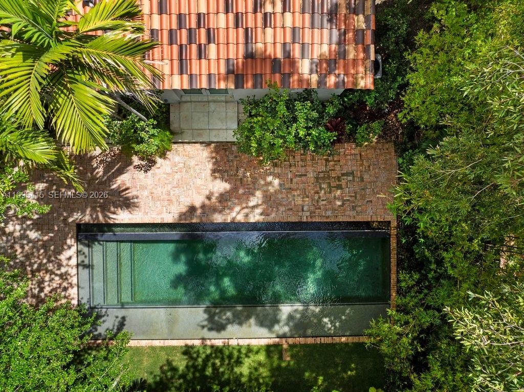 LA GORCE GOLF SUB - Residential Lease