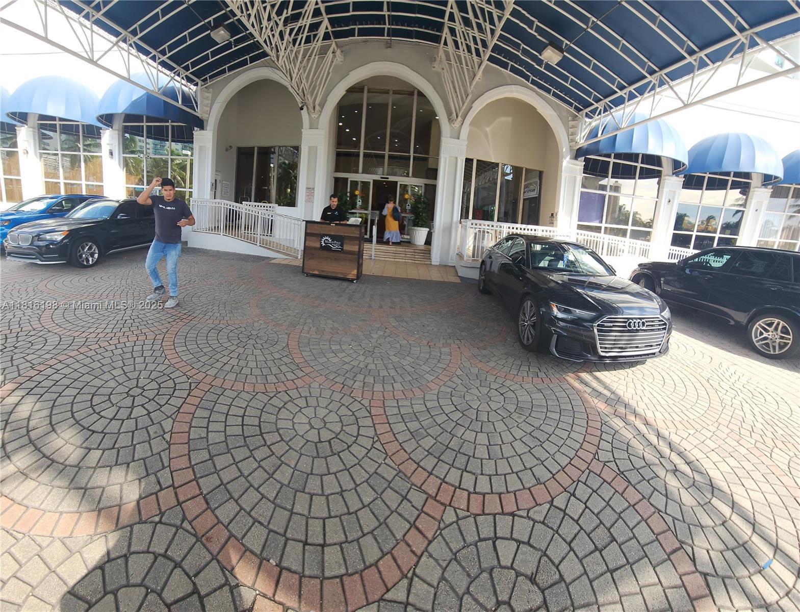 THE AVENTURA BEACH CLUB C - Residential