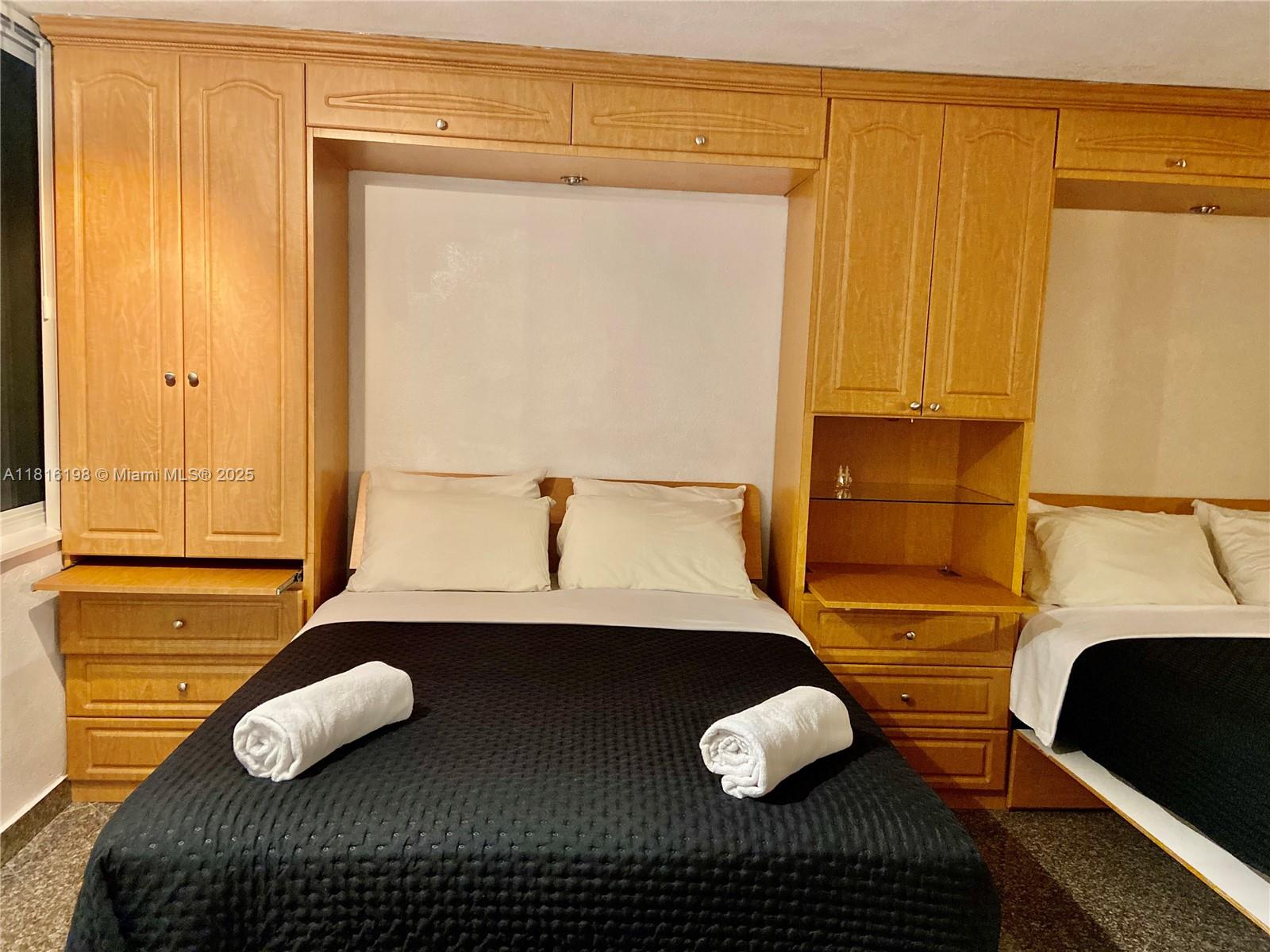 THE AVENTURA BEACH CLUB C - Residential