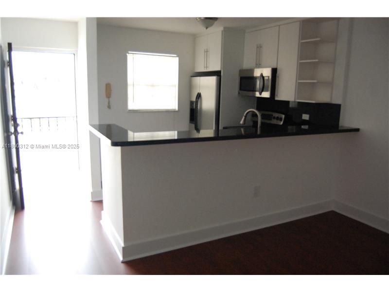 View photos, virtual tours, details... 701 Euclid Ave 402