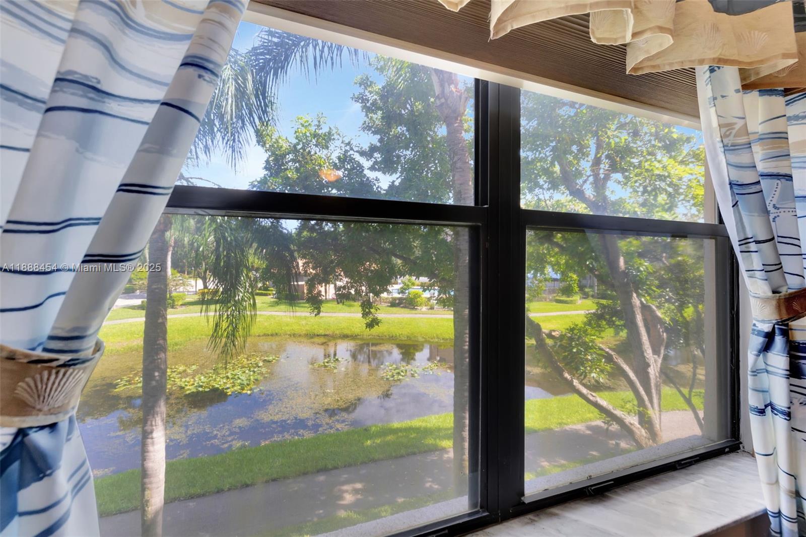 BAYPORT VILLAGE C CONDO - Residential