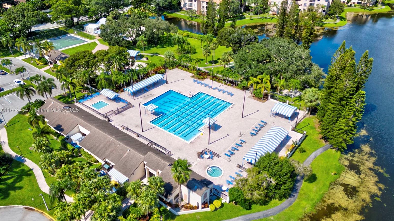 BAYPORT VILLAGE C CONDO - Residential