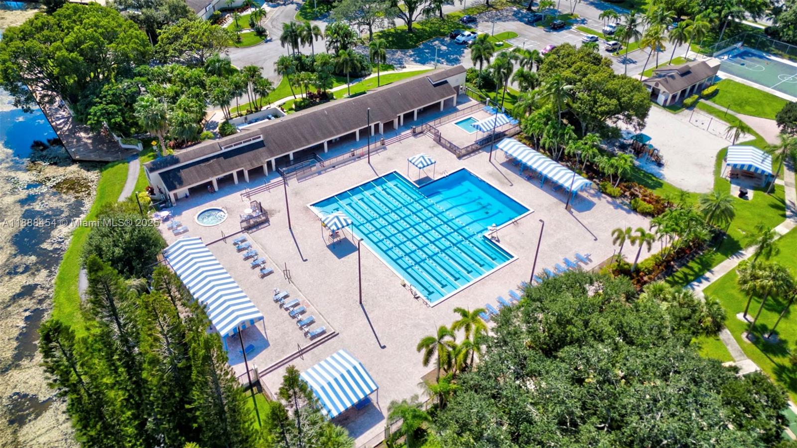 BAYPORT VILLAGE C CONDO - Residential