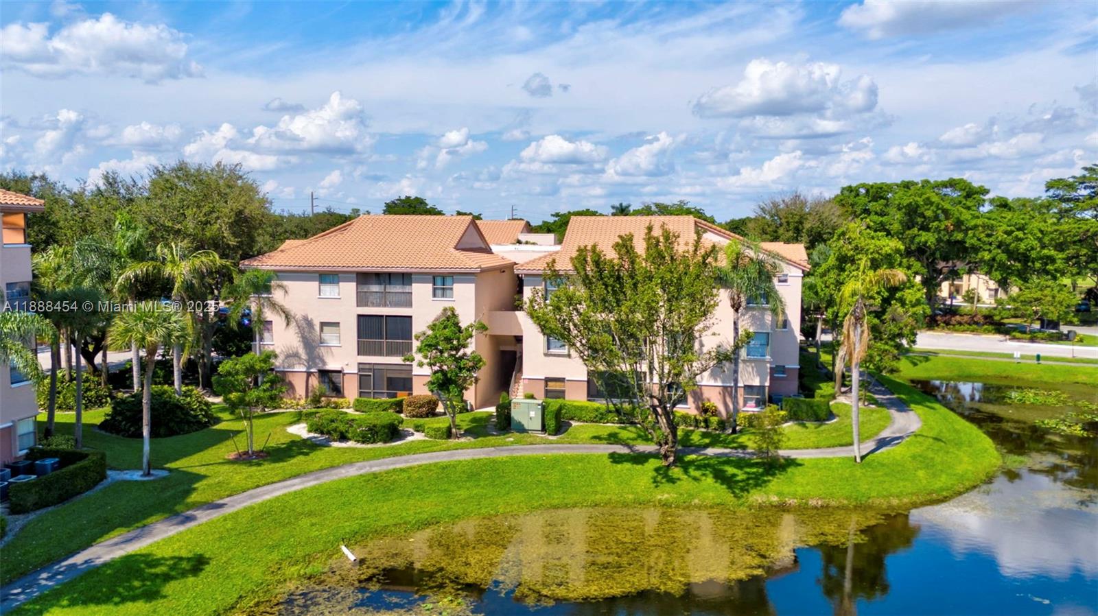 BAYPORT VILLAGE C CONDO - Residential