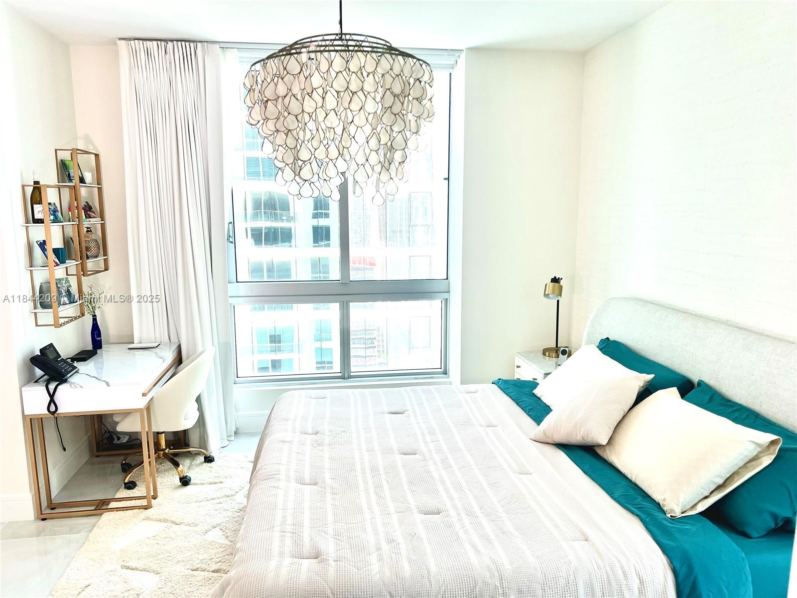 MET 1 CONDO - Residential