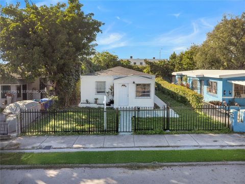 6940 NW 6th Ct 2 Miami FL 33150