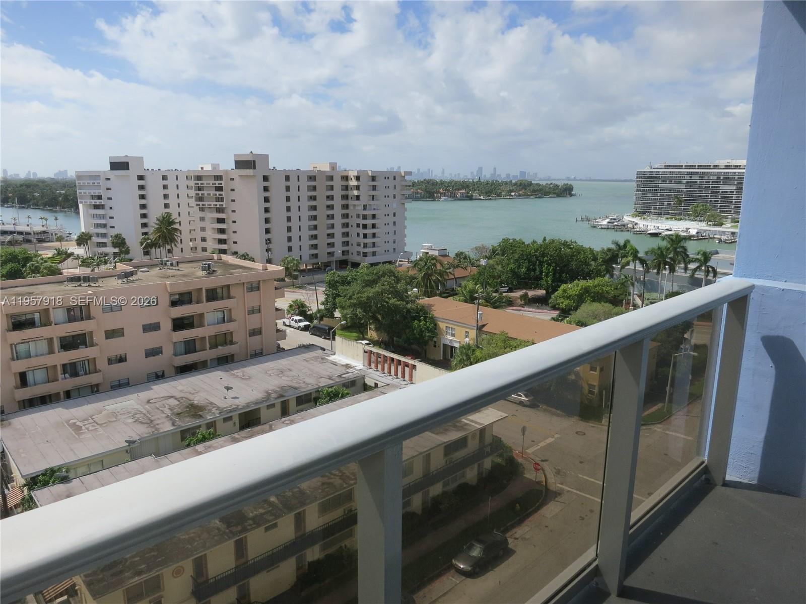 401 BLU OF NORTH BEACH CO - Residential Lease