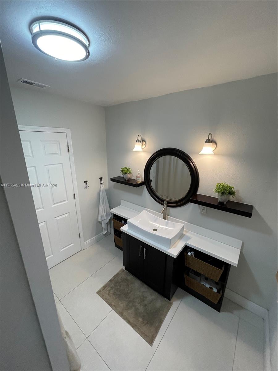 CONTINENTAL HOMES 1ST ADD - Residential