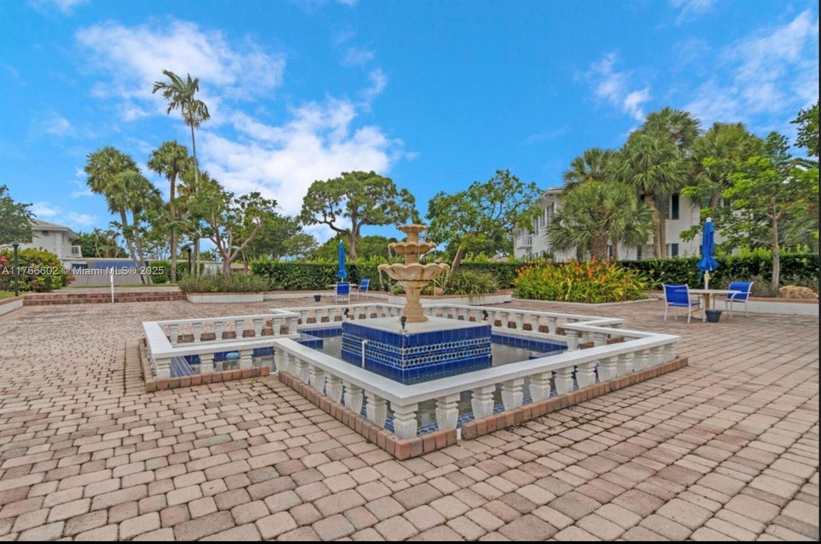 IMPERIAL POINT COLONNADES - Residential