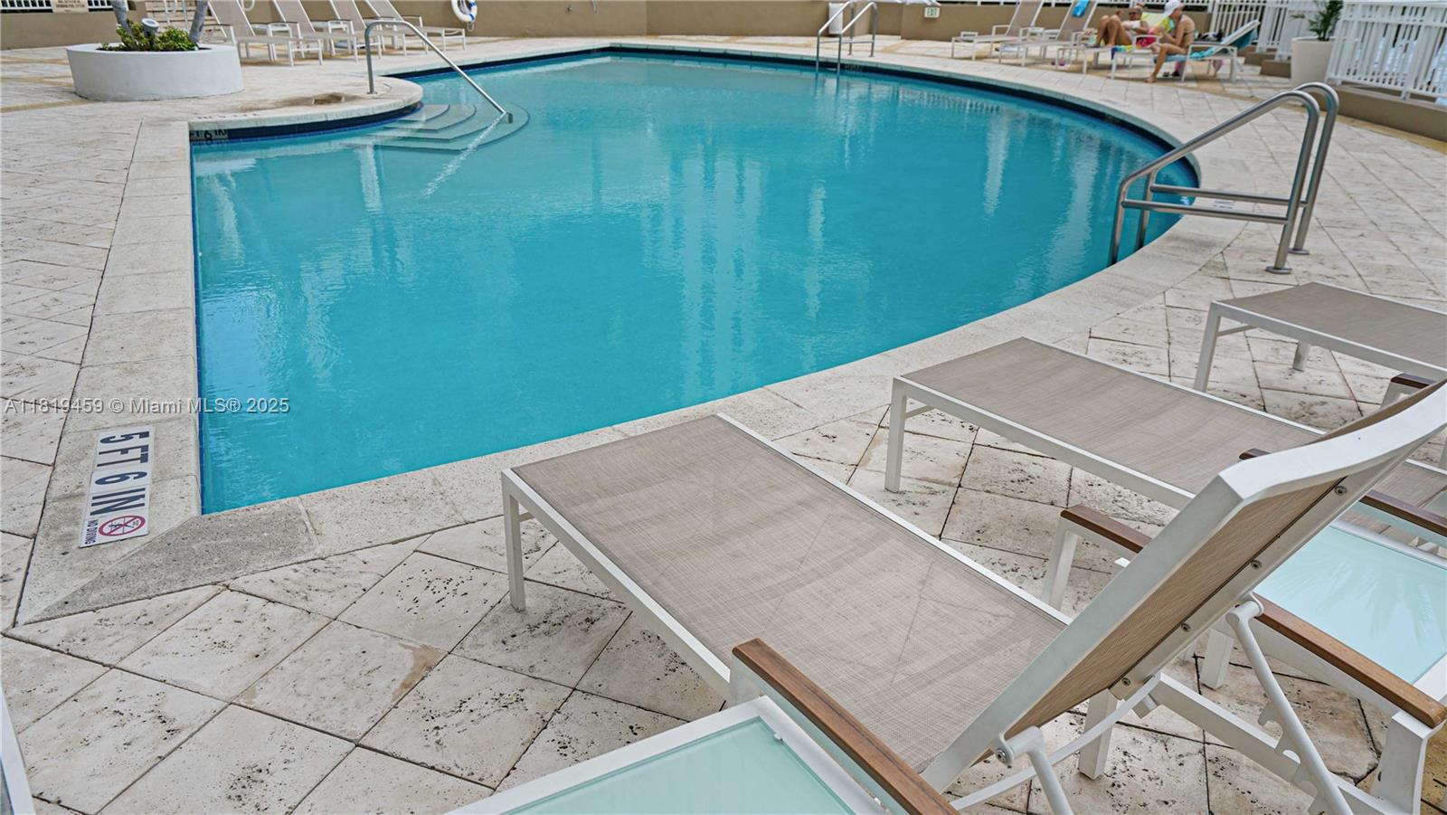 COURTS BRICKELL KEY CONDO - Residential