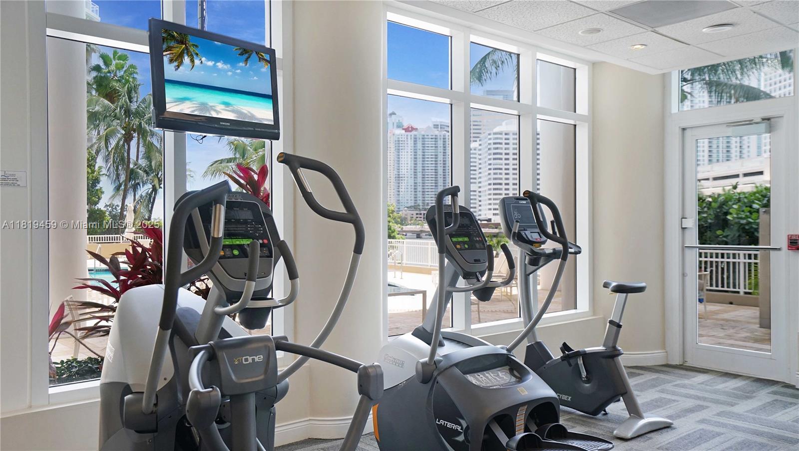 COURTS BRICKELL KEY CONDO - Residential