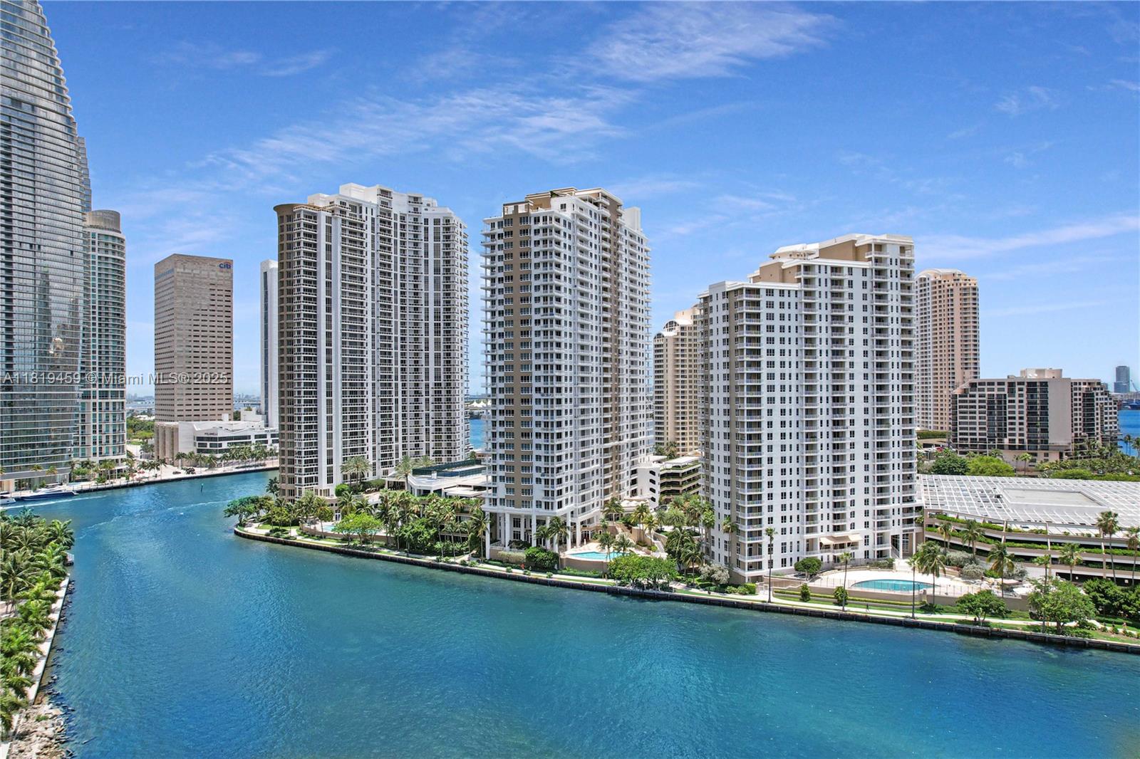 COURTS BRICKELL KEY CONDO - Residential