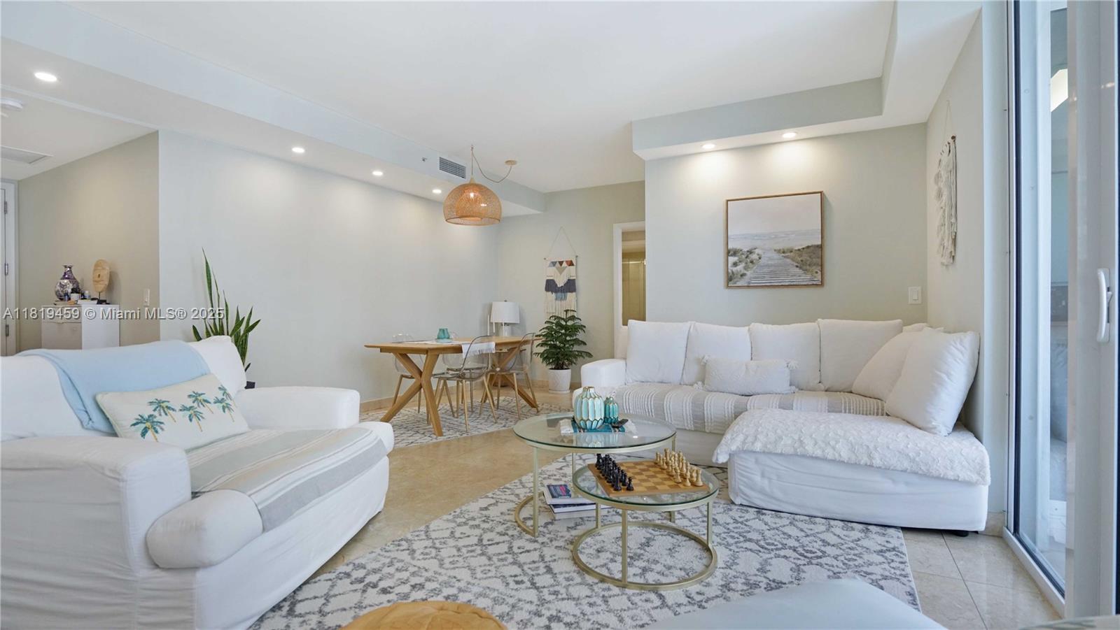 COURTS BRICKELL KEY CONDO - Residential