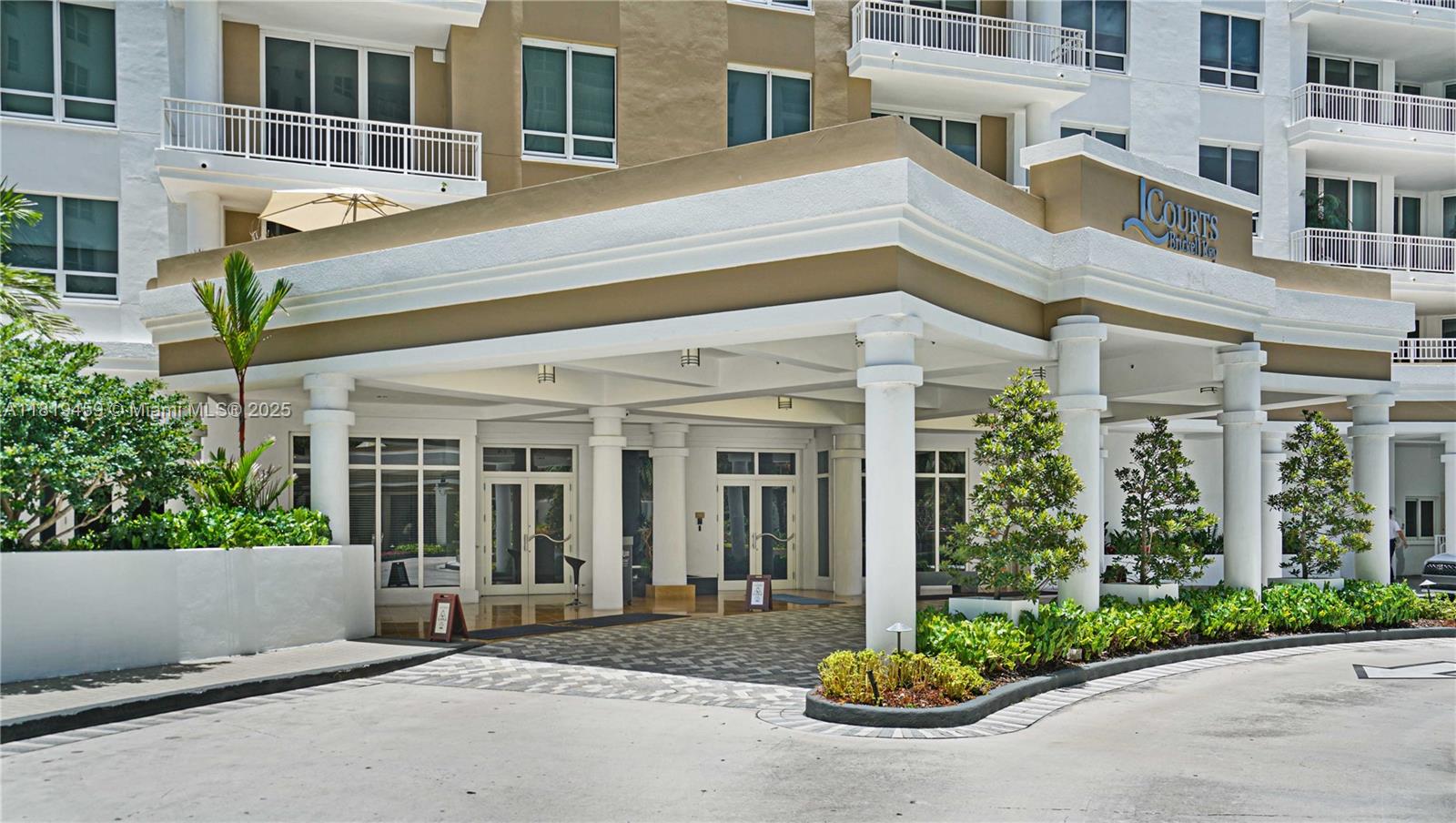 COURTS BRICKELL KEY CONDO - Residential
