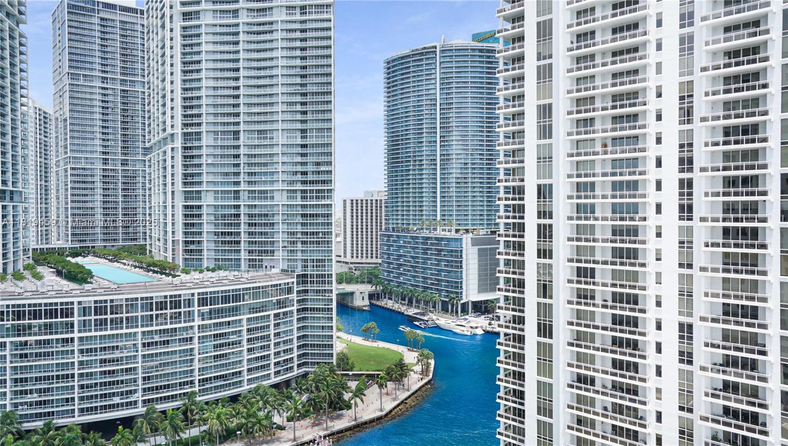COURTS BRICKELL KEY CONDO - Residential