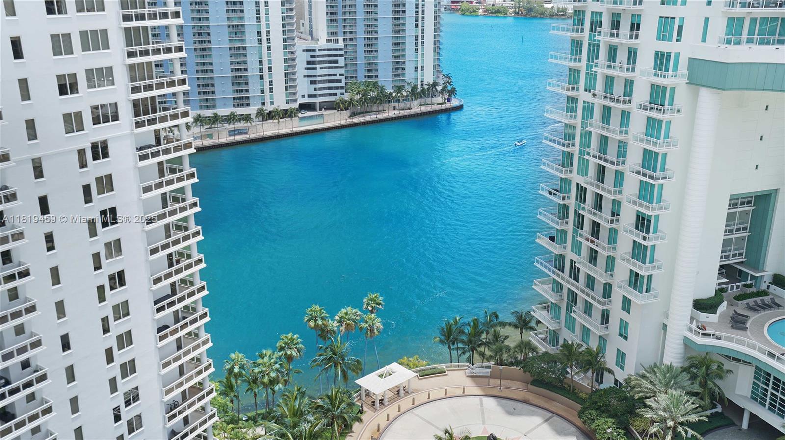 COURTS BRICKELL KEY CONDO - Residential