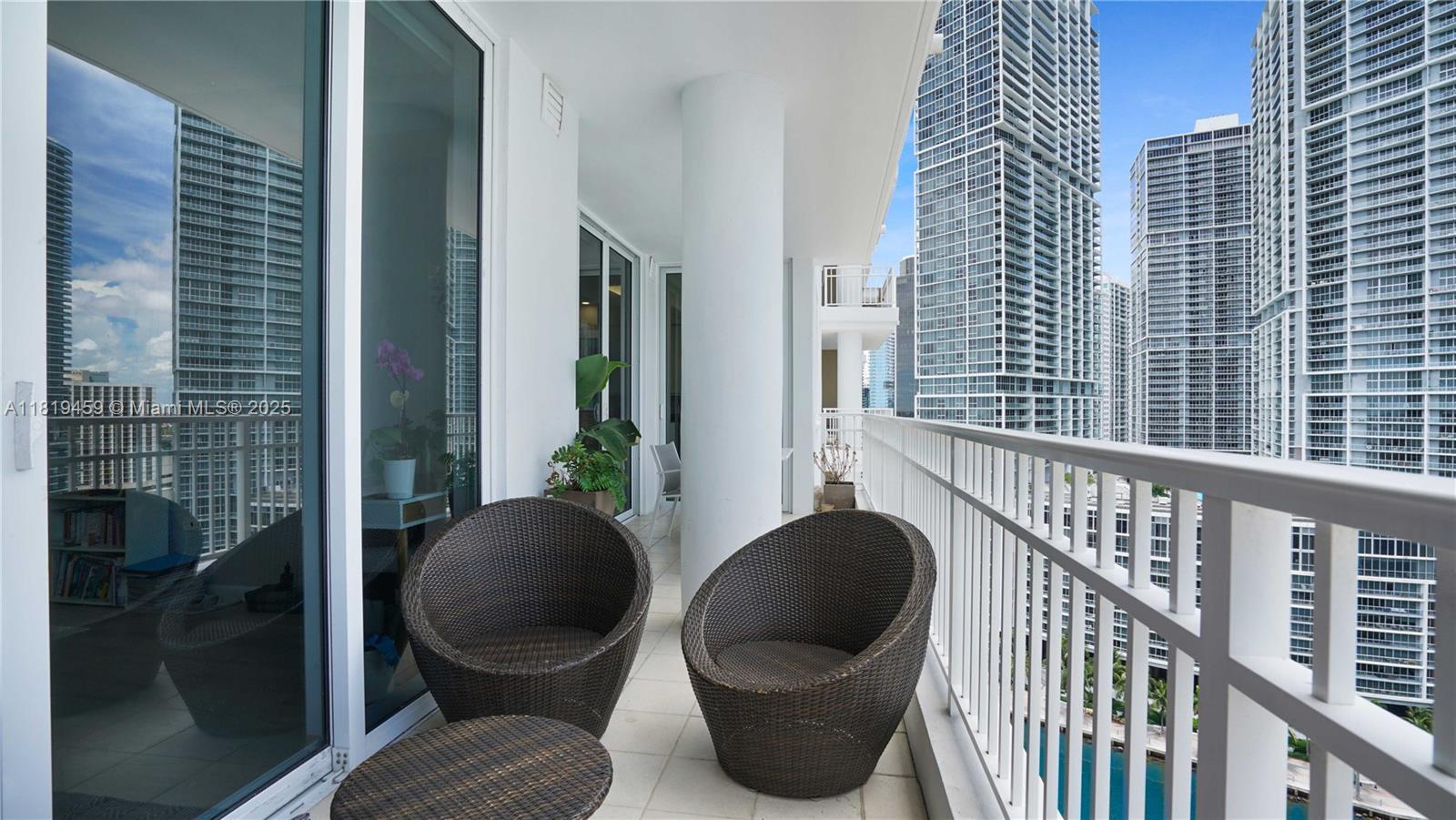 COURTS BRICKELL KEY CONDO - Residential