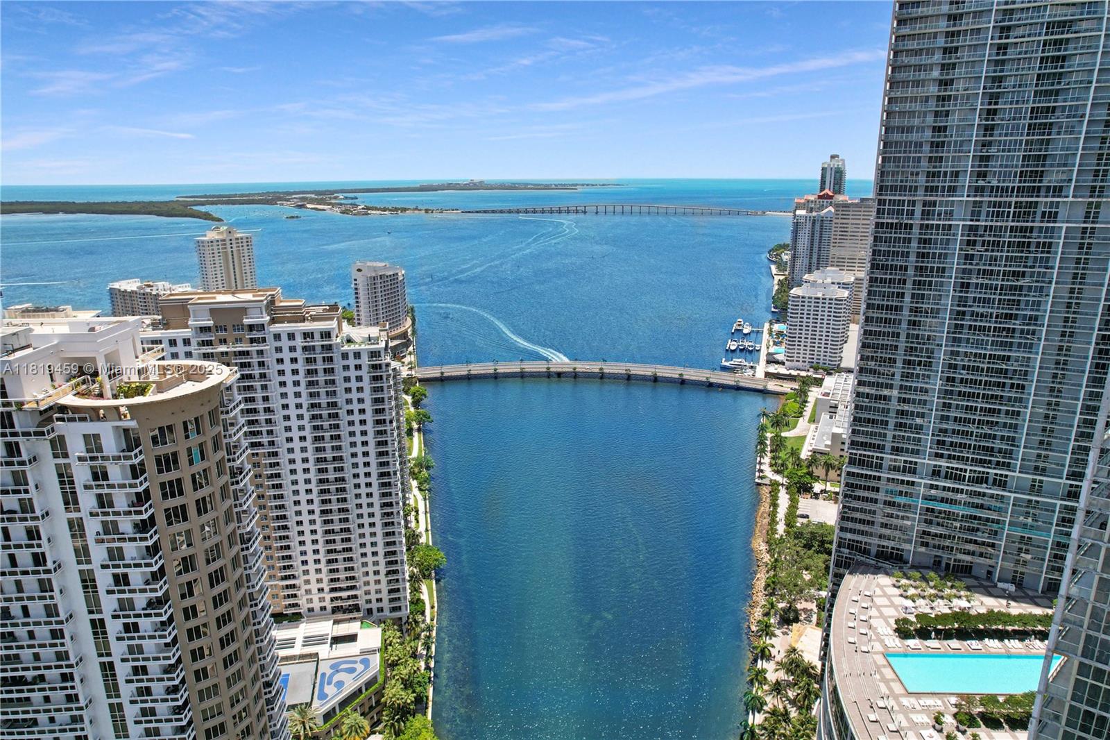 COURTS BRICKELL KEY CONDO - Residential