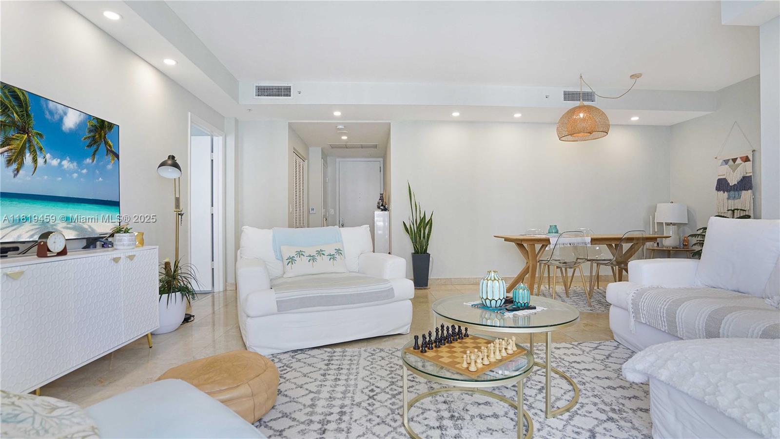 COURTS BRICKELL KEY CONDO - Residential