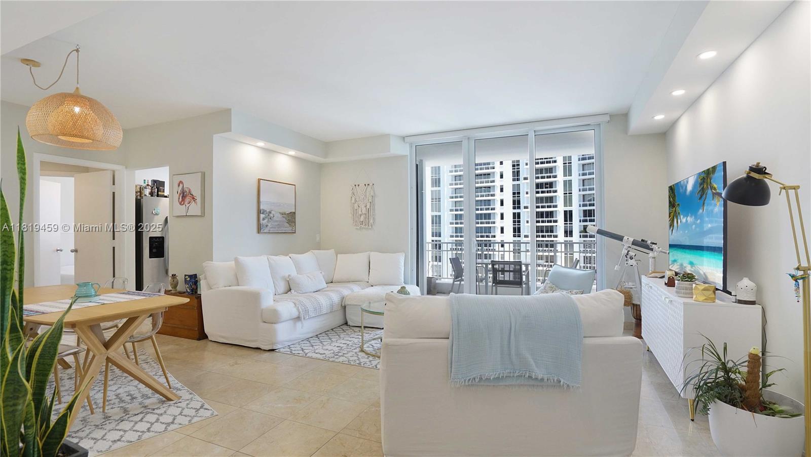 COURTS BRICKELL KEY CONDO - Residential