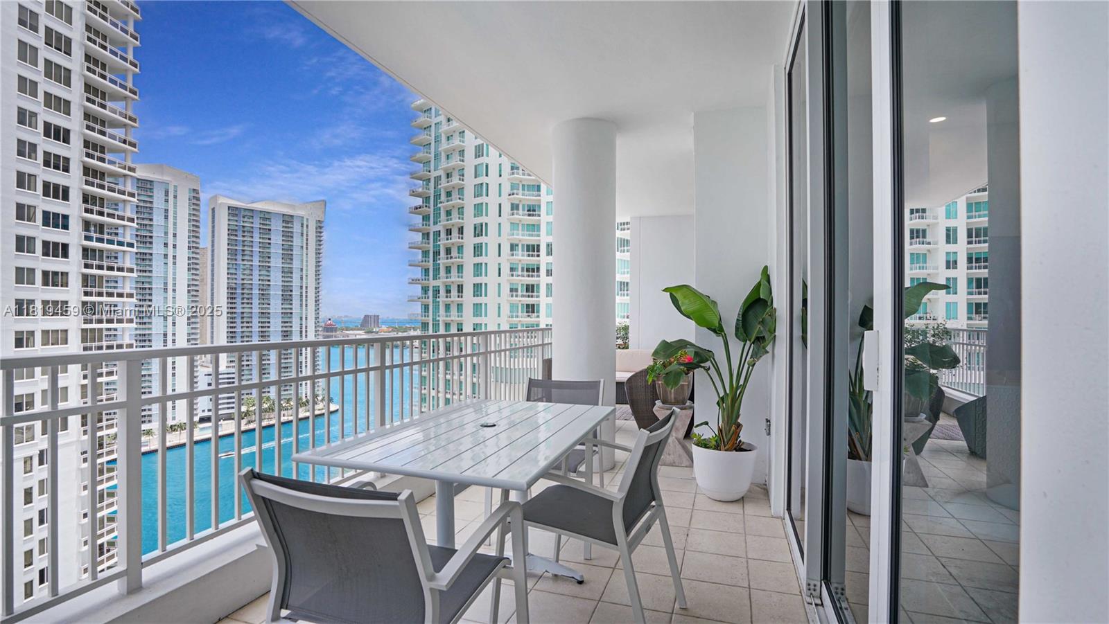 COURTS BRICKELL KEY CONDO - Residential