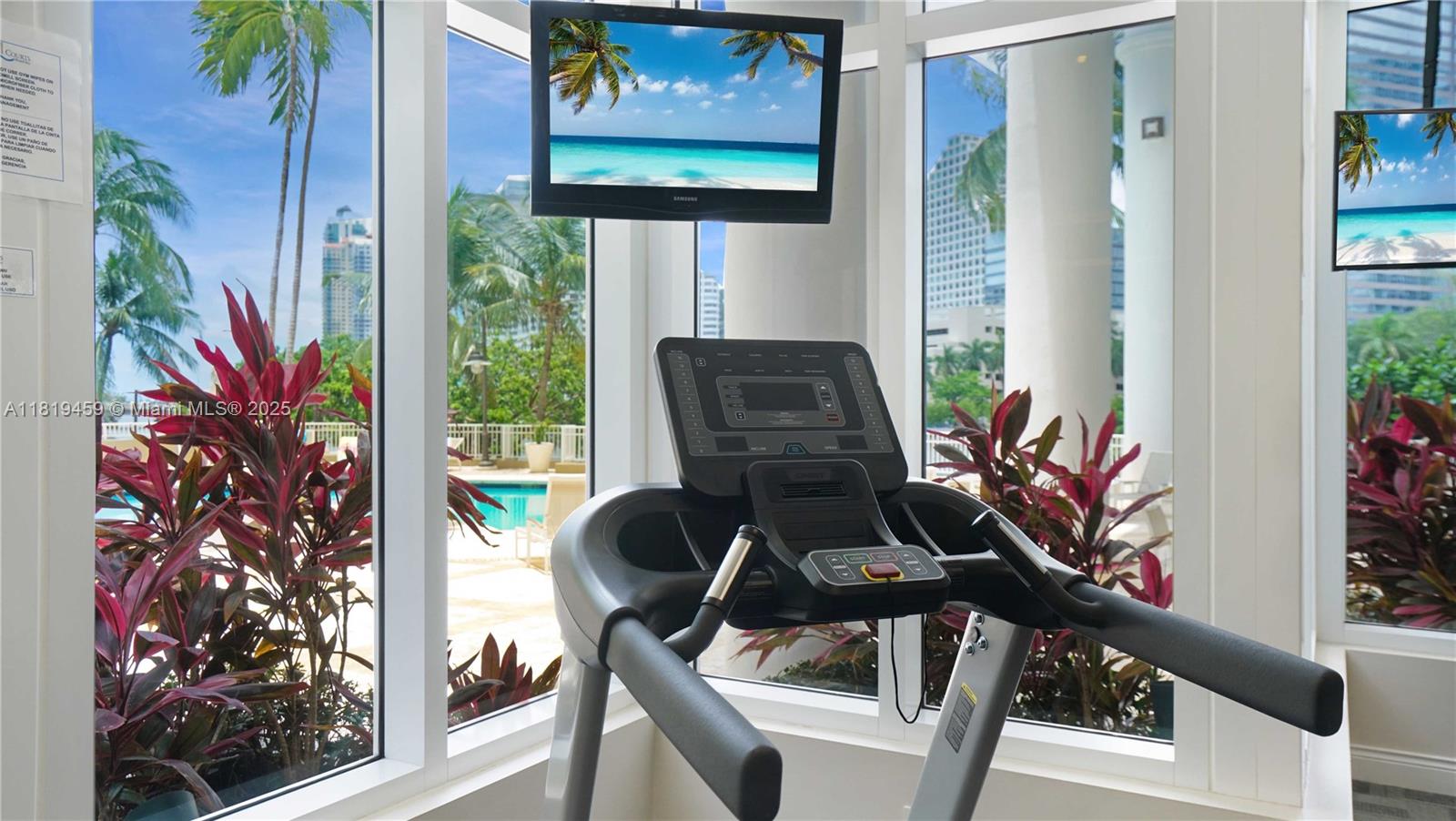 COURTS BRICKELL KEY CONDO - Residential