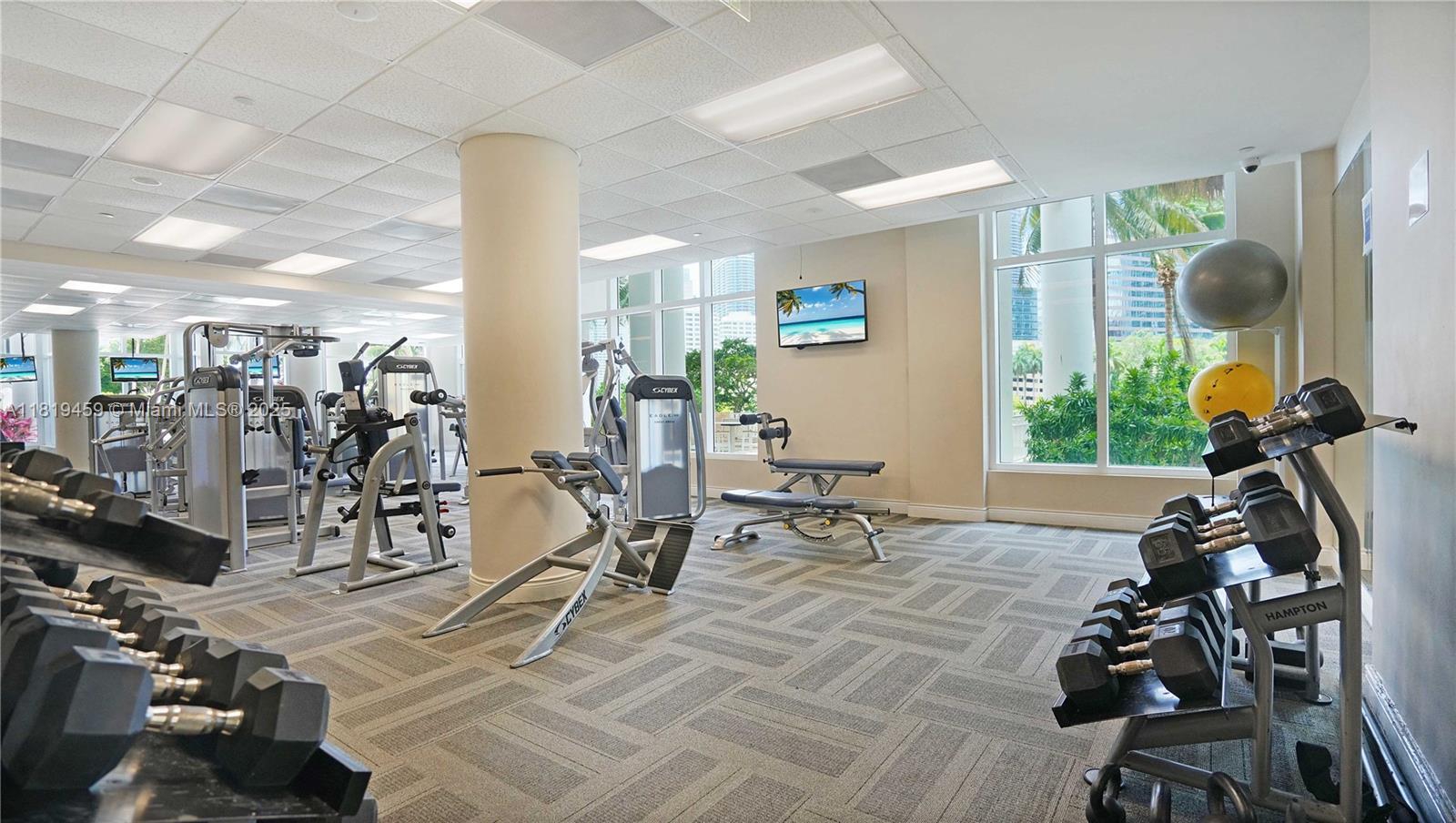 COURTS BRICKELL KEY CONDO - Residential