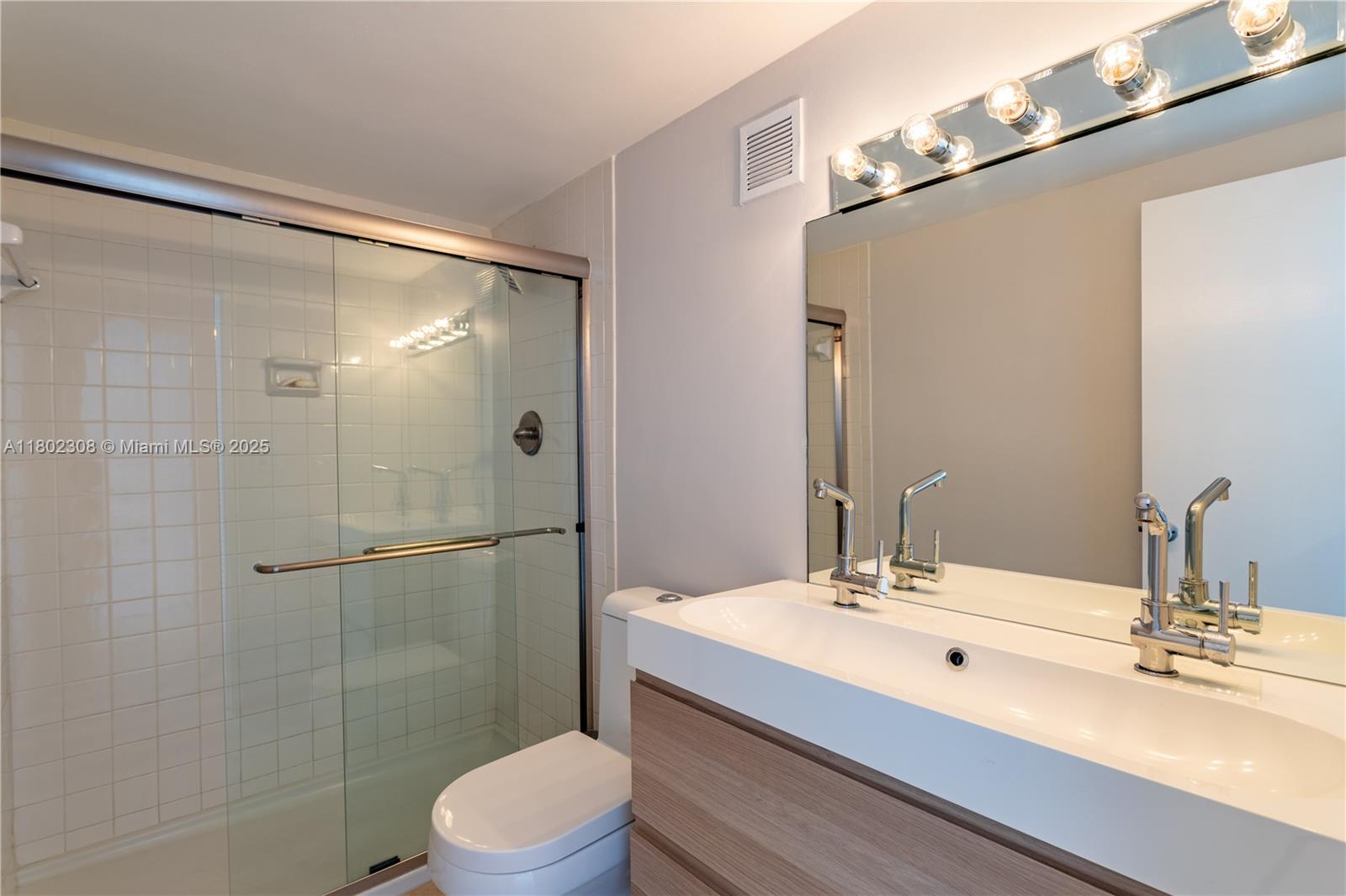 MIRADOR 1200 CONDO - Residential