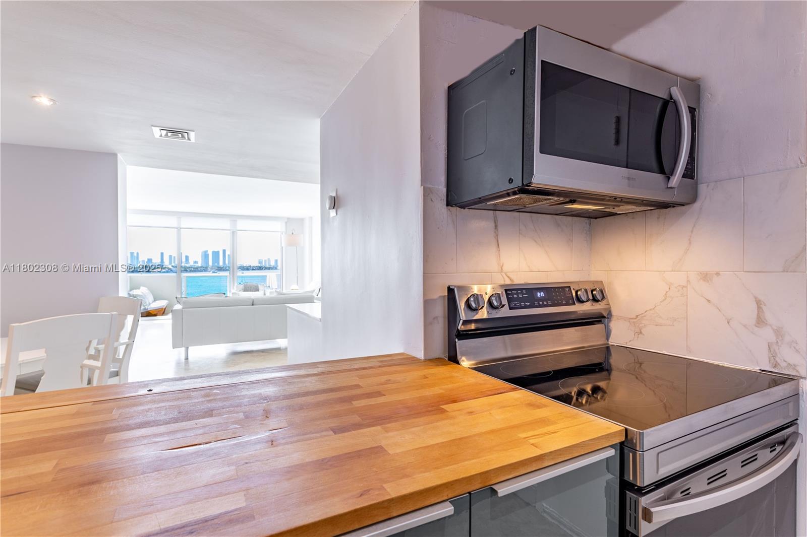 MIRADOR 1200 CONDO - Residential