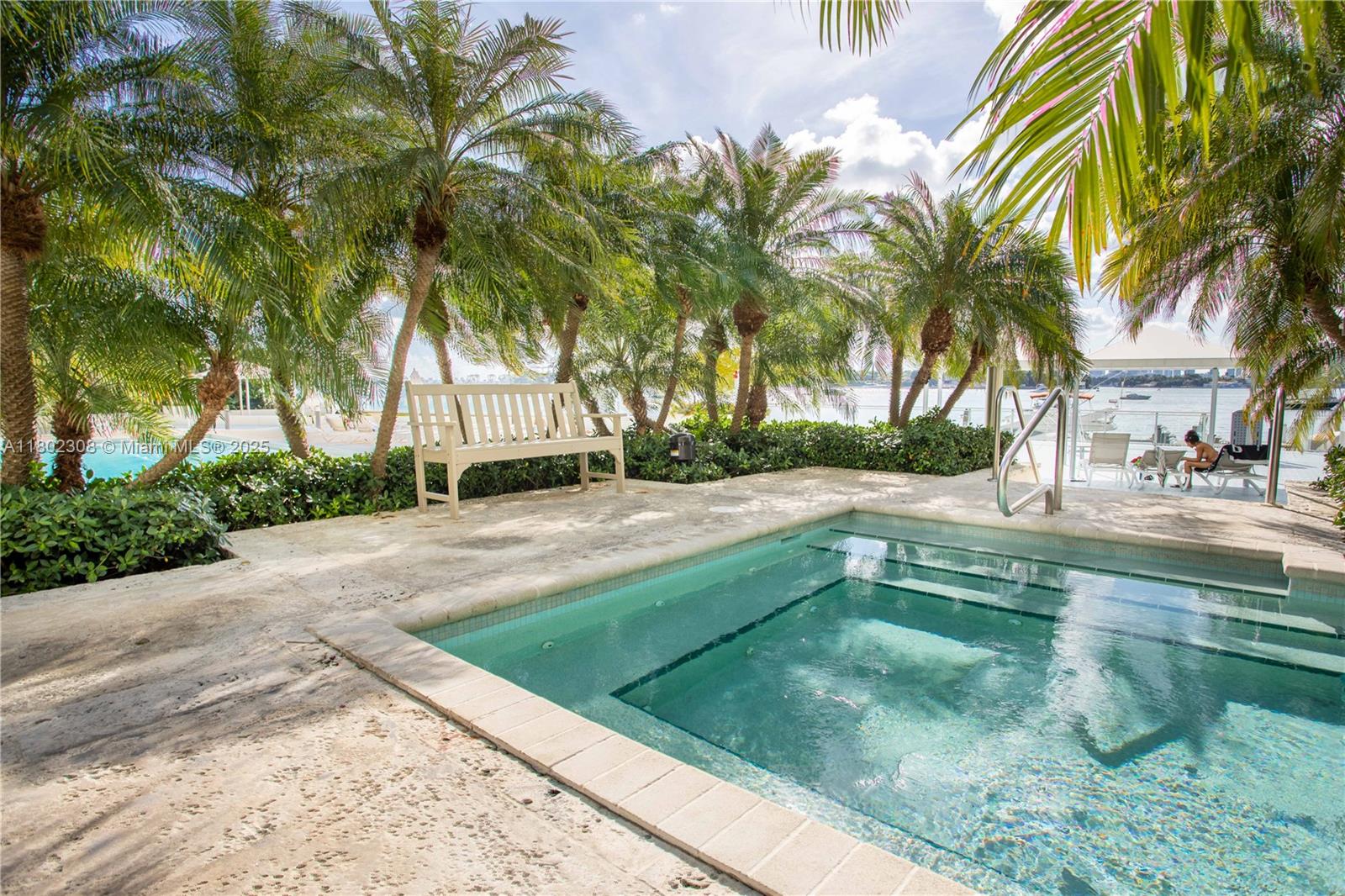 MIRADOR 1200 CONDO - Residential