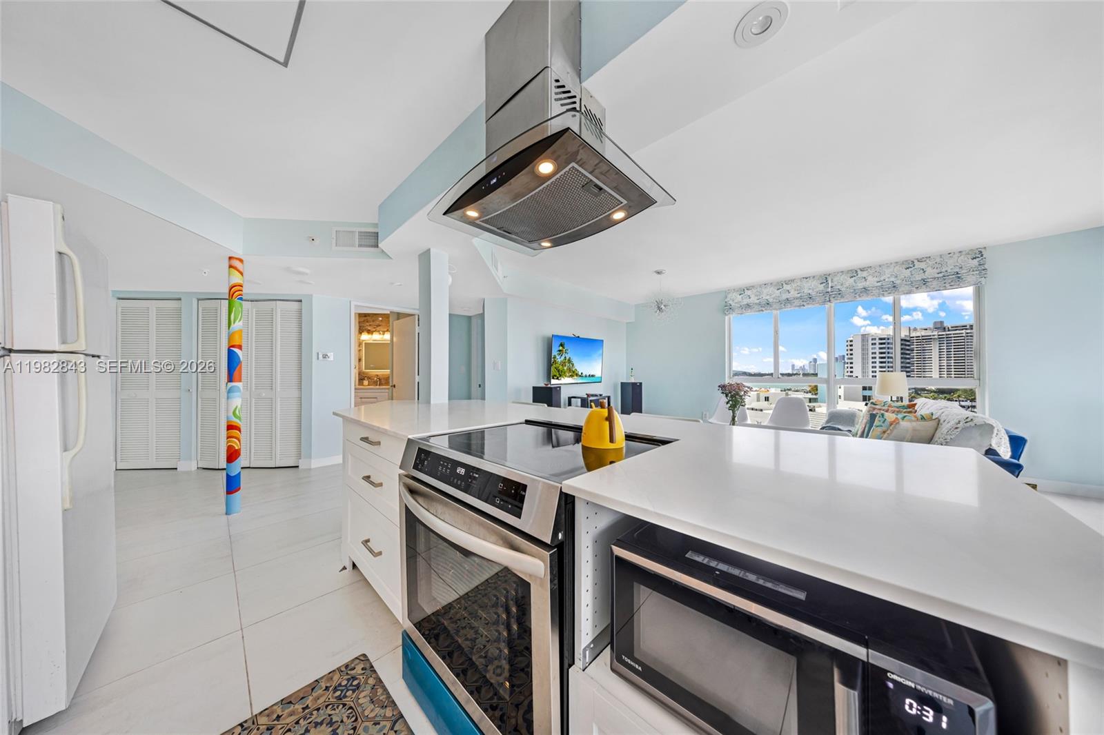 WEST BAY PLAZA CONDO - Residential Lease