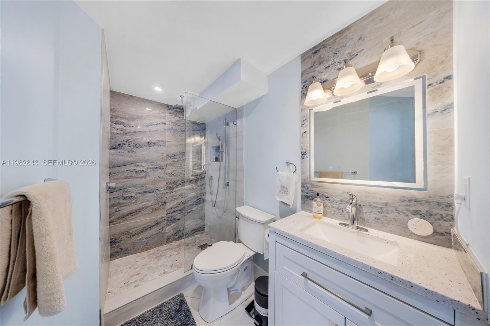 WEST BAY PLAZA CONDO - Residential Lease