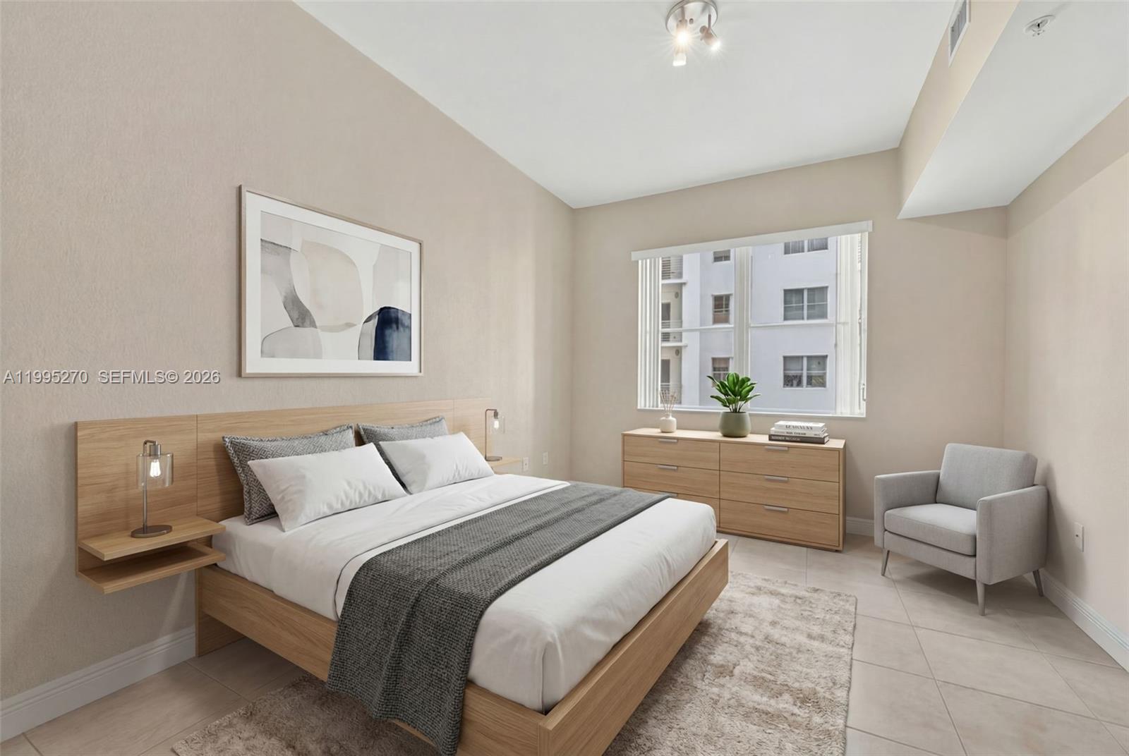 RADIUS CONDO - Residential Lease