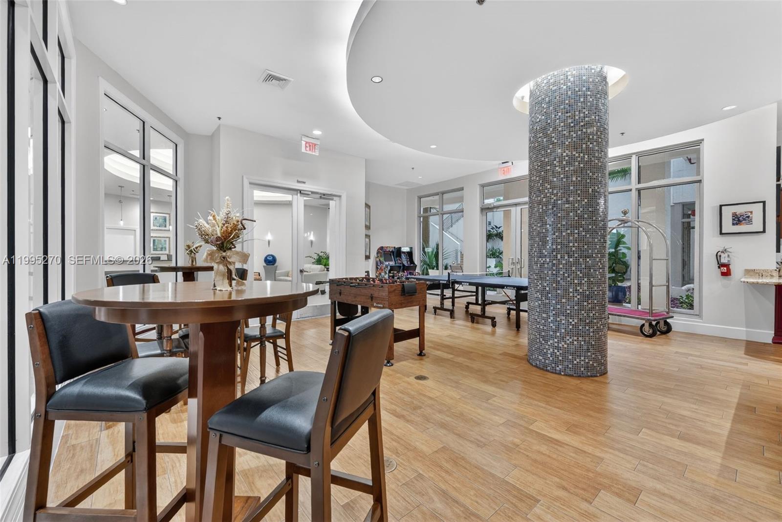 RADIUS CONDO - Residential Lease