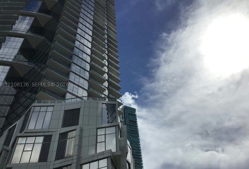 851 NE 1st Ave 4008