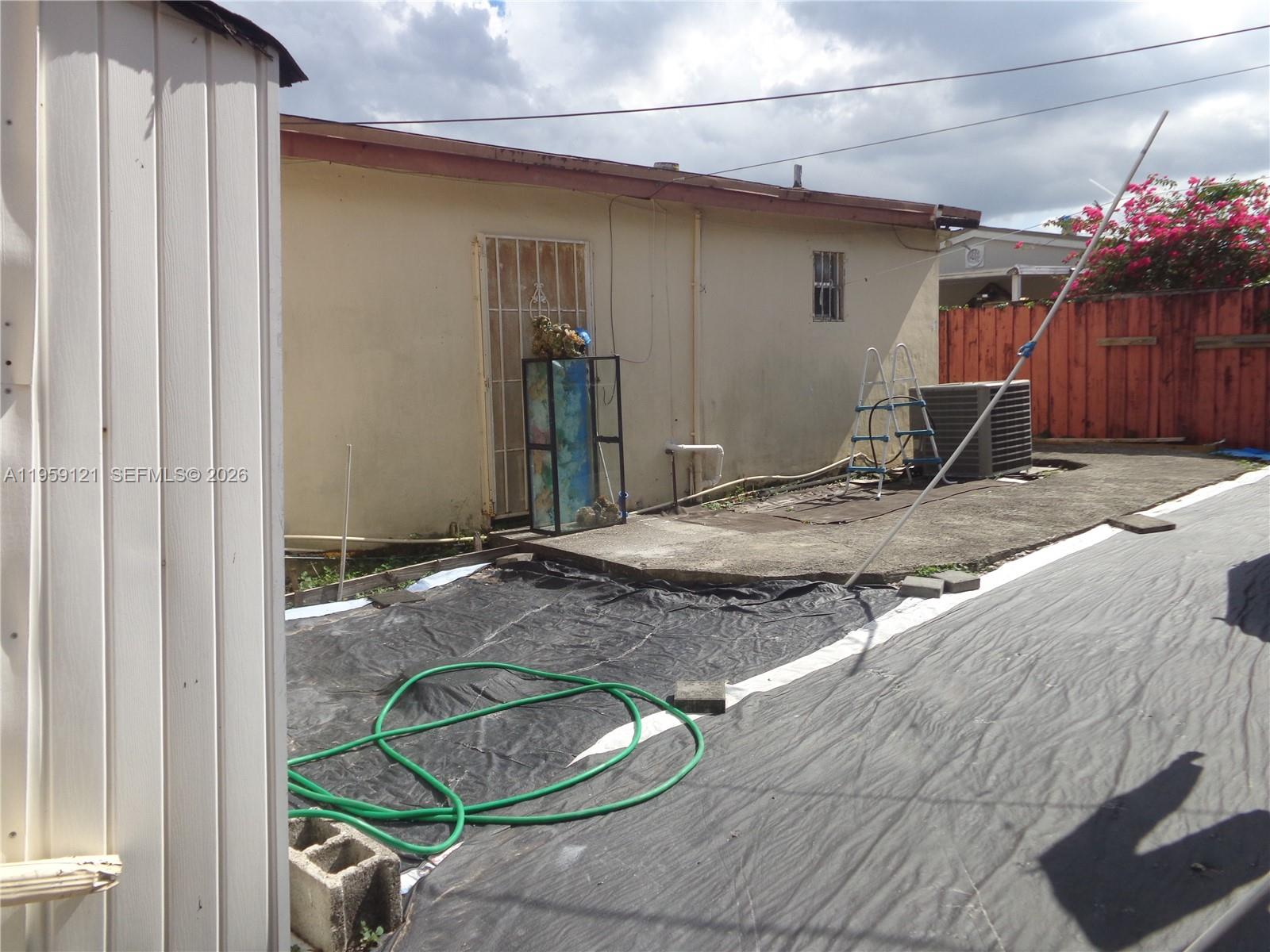 BUNCHE PARK 1 ADDN - Residential