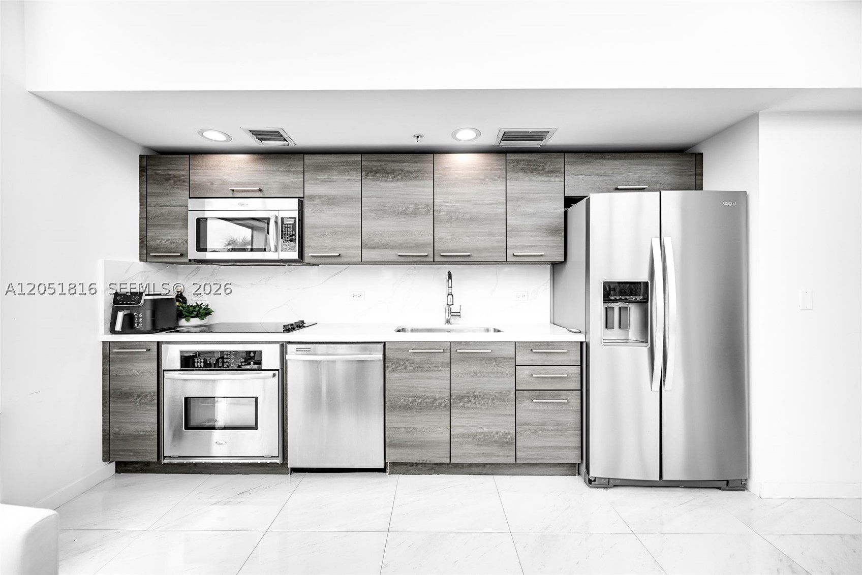 421 Meridian Ave 15