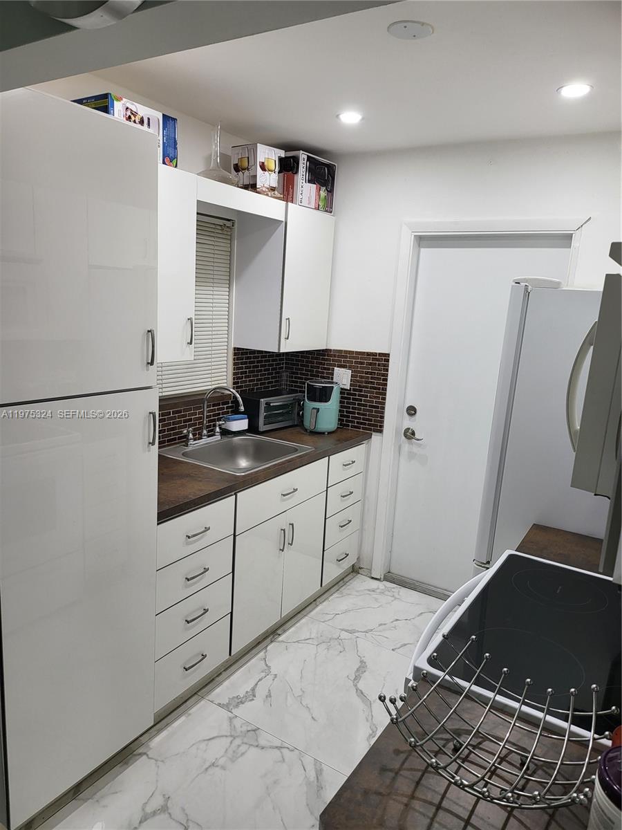 RODMAN OF HOLLYWOOD CONDO - Residential